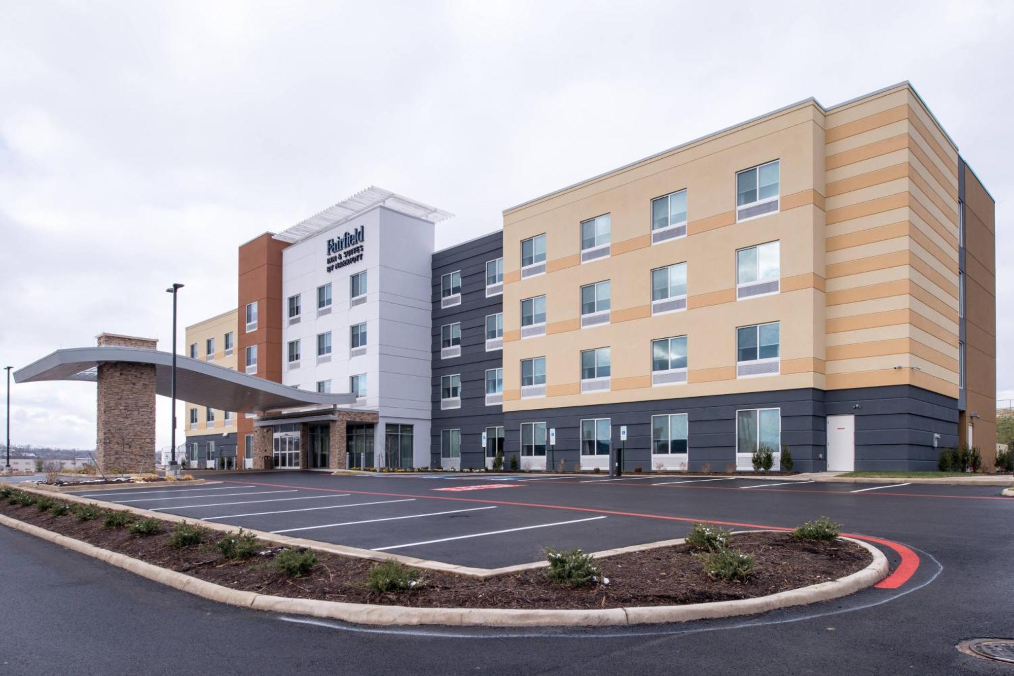 Fairfield Inn & Suites By Marriott Staunton Exterior photo